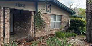 1422 Mockingbird Lane Gallery 1