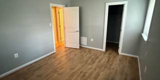 Cozy 1 Bedroom 1 Bathroom Condo- Conveniently Located at DC line Gallery 13