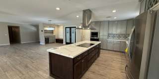 Luxury 4 Bedroom in Country Estates Gallery 10