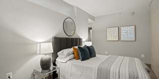 Logan Circle Condo | 1 Bed | 1 Bath | 885 Sf | Large Private Patio | 1 Garage Parking Space Gallery 14