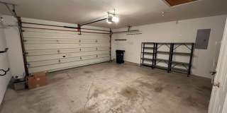 Super Nice 3bed, 2bath house with 2 car garage in Central Location Gallery 14