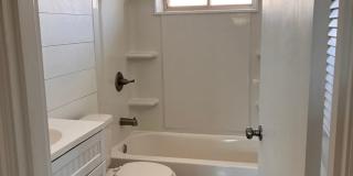 3 Bedroom, 1 bath ranch home, with a 2.5 car garage Gallery 4