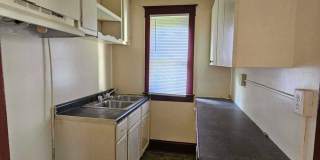 812 E. Cantrell St.  2-bedroom, 1 bath with option for 3rd bedroom on main Gallery 8