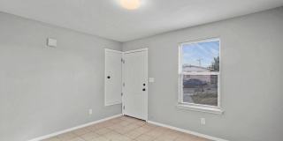 6325 Geiger Avenue unit: B Gallery 18