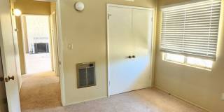 Cozy 2 bed/1 Bath house-UNFURNISHED ** Gallery 27