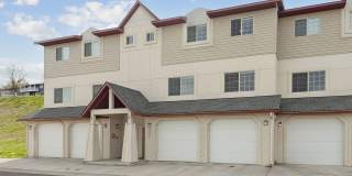Spacious Sun-filled 3 bed 2.5 Bath Townhouse Gallery 30