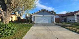 2835 La Vida Dr, Lancaster CA 93535 Gallery 1