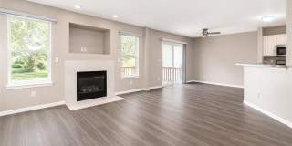 22733 COACHLIGHT Circle Gallery 19