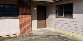 2000 North Riverview Circle Gallery 1