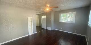 Cute one bed one bath close to all things Norman! Gallery 3