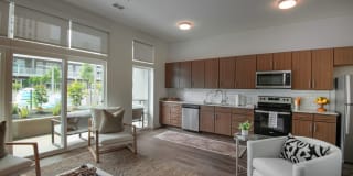 20 Midtown Gallery 13