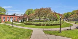 222 Williams Street E unit: Apt 402 Gallery 13