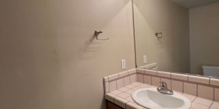 Beautiful 2 Story Home in The Seasons - SW- $2,400 + $2,400 Deposit Gallery 13