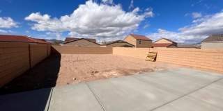 3br 2Ba 2-Story Home with fenced yard and garage Near Golf Course, Rotary Park Gallery 41