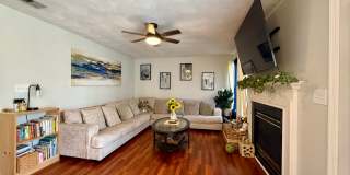 Beutifully updated 4 bed 2.5 bath home with large yard! Gallery 12