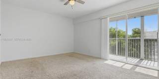 301 SW 135th Avenue Gallery 7