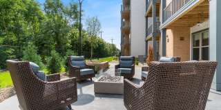 Oaks Landing 55+ Apartments - Senior & Affordable Housing Gallery 20