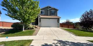 Spacious 5-Bedroom House with Large Fenced Yard Gallery 1
