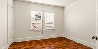 Spacious 3-Bedroom House in Oakland's Meadow Brook Gallery 13