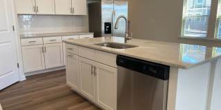 Room in 4 Bedroom Home at Planters Trace Ln Gallery 14