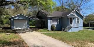 3 Bedroom 1 Bathroom House in Mobile- FIRST MONTH RENT HALF OFF!!! Gallery 1