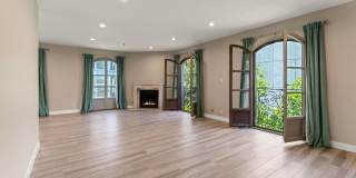 9249 Burton Way Gallery 17