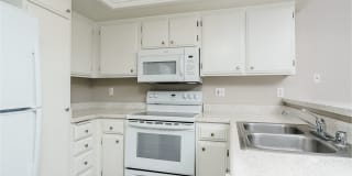 Westlake Canyon Apartments Gallery 30