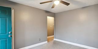 $1,300 - 3 bedroom 1 bath Gallery 4