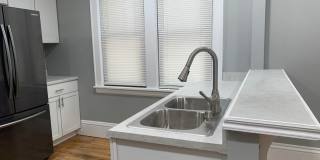 Beautiful 4 Bedroom 2 Bathroom Home in Minneapolis! Gallery 1
