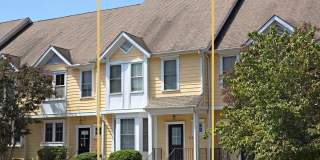 Spacious Melbourne Park Townhome Gallery 1