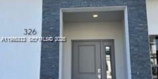 326 NE 1st Dr Gallery 1