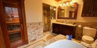 Brighton Oversized 4 Bed / 3 Bath – 2,800 SF – In-Unit Laundry – 6/1 Gallery 18