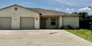 400 Lowes Boulevard - B Gallery 1