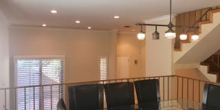 Beautiful and spacious multilevel townhouse in model home condition Gallery 7