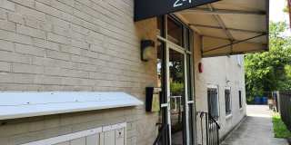 Sunny Deanwood 1 Bedroom Gallery 1