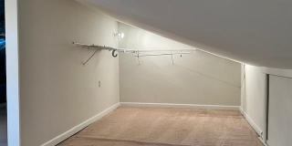 516 MEADOW HALL Drive Gallery 23