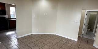 Welcome to 750 E 40th Pl Gallery 1