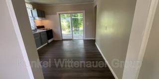 413 N Center Gallery 7
