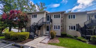 2 Bed / 3 Bath Condo - Office, Pool, Clubhouse & Garage Gallery 1