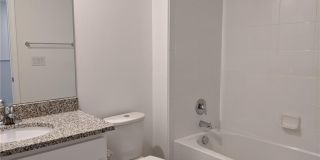 373 SE Sea Hunt Way Gallery 20