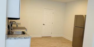 41886 NIGHT NURSE Circle Gallery 2