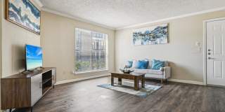 Glen at Highpoint Gallery 2