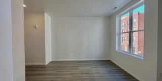 725 W Pratt Gallery 56