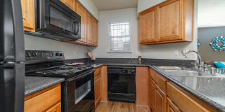 Oak Tree Park Apartments Gallery 13