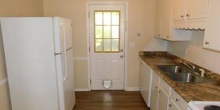 2 bedroom 1 bath duplex available for rent! Gallery 7
