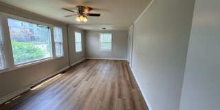 Charming 2BR/1BA Near VSU – Hardwood Floors Charming 2BR/1BA Near VSU – Hardwood Floors Gallery 10