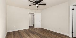 1538 E Laurel Avenue Gallery 17
