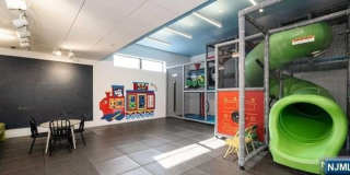 250 Gorge Road Gallery 16