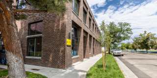 1775 S Pearl St Gallery 17