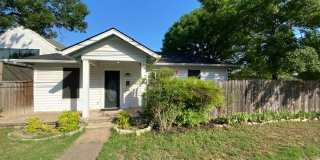 LARGE 2/1 HOUSE W/OFFICE/FLEX AREA OFF EACH BEDRM W/ENTRANCES TO DECK, PATIO Gallery 1